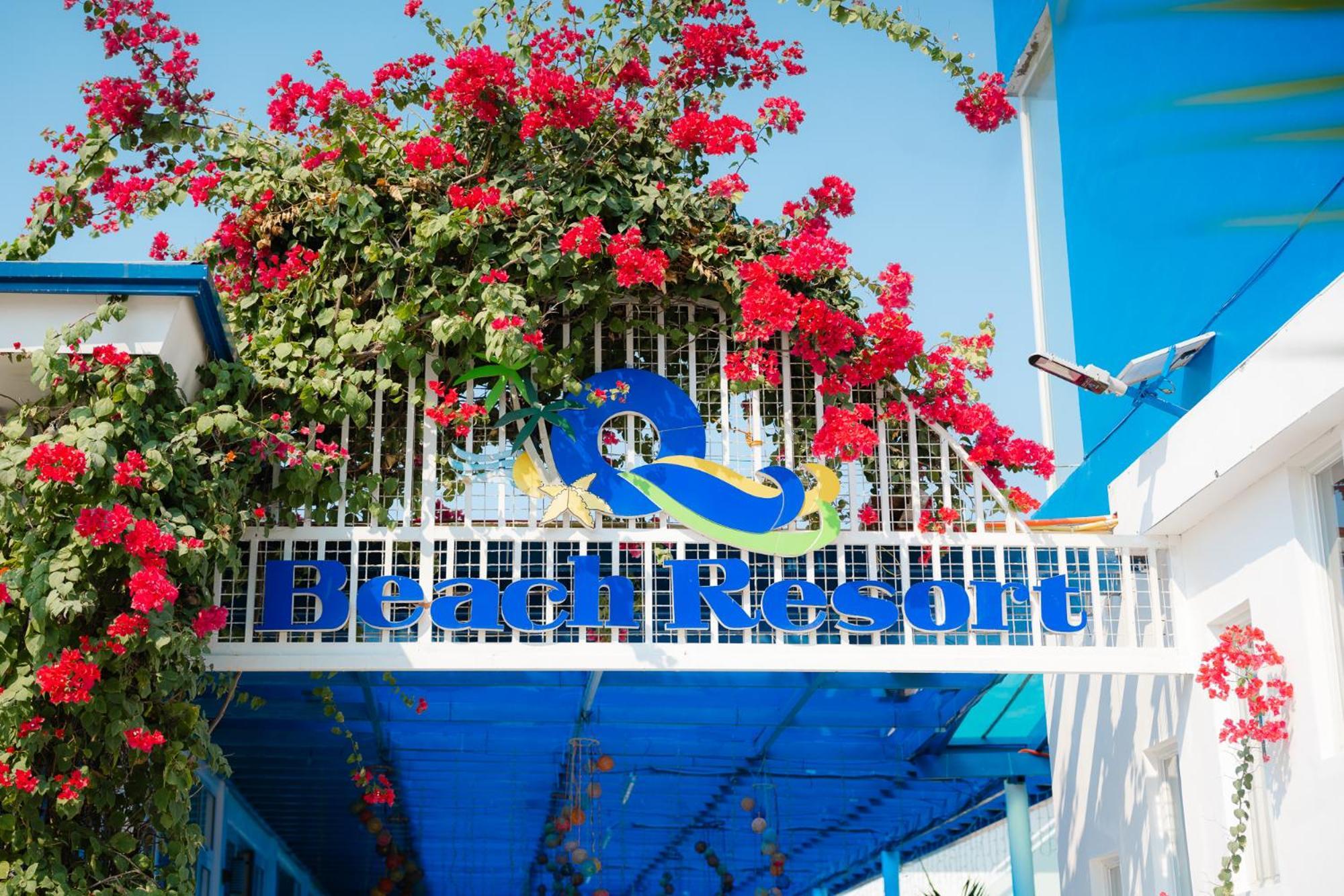 Q Beach Resort Cabangan Eksteriør billede