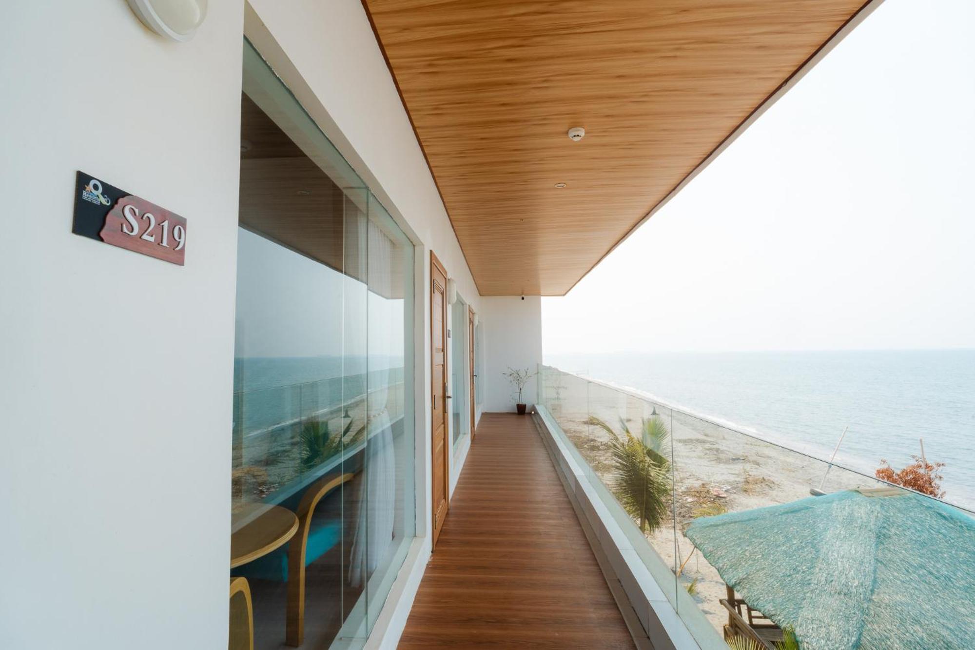 Q Beach Resort Cabangan Eksteriør billede
