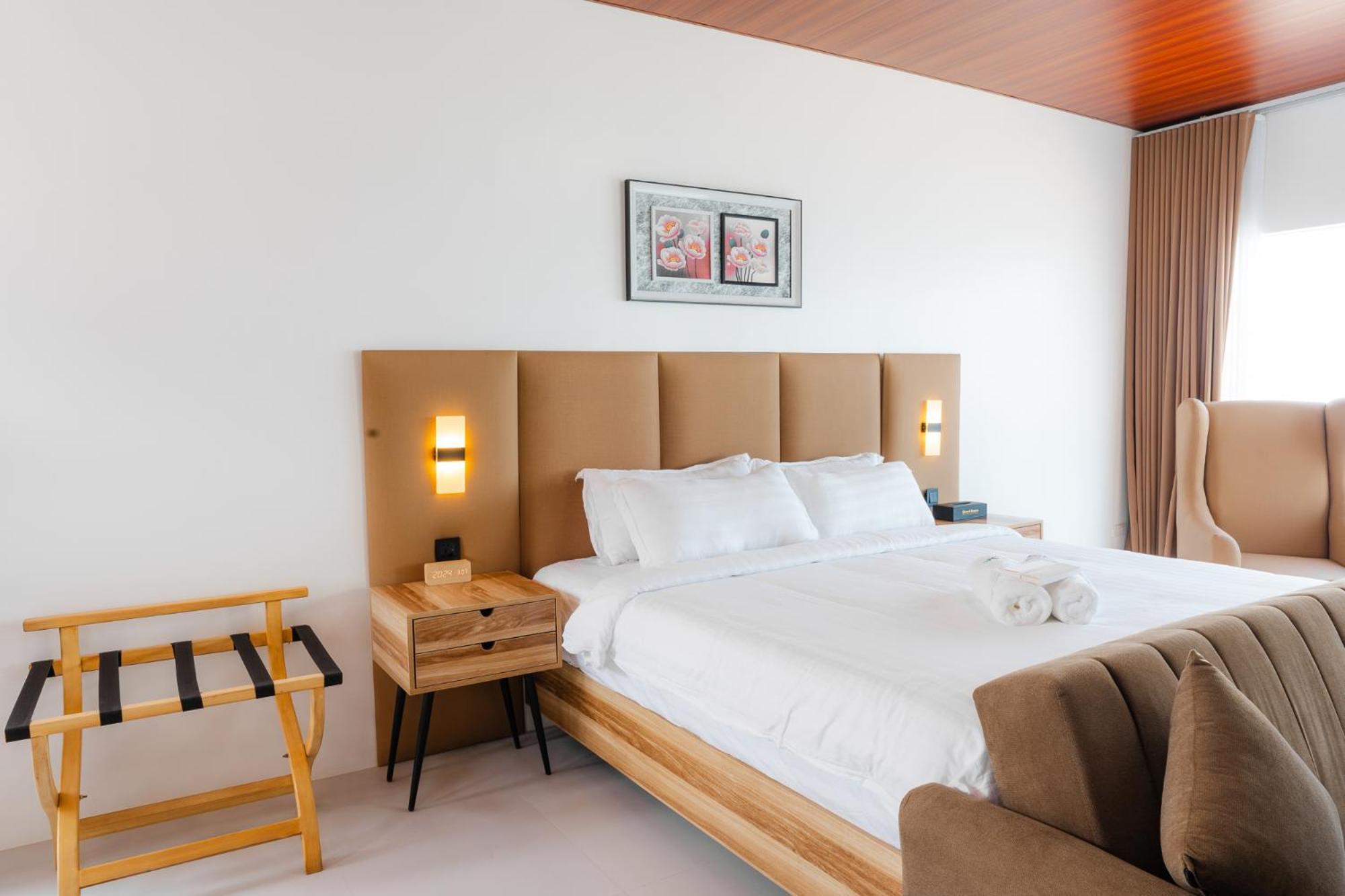 Q Beach Resort Cabangan Eksteriør billede